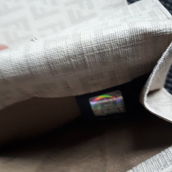 FENDI - Picture 7 of 7